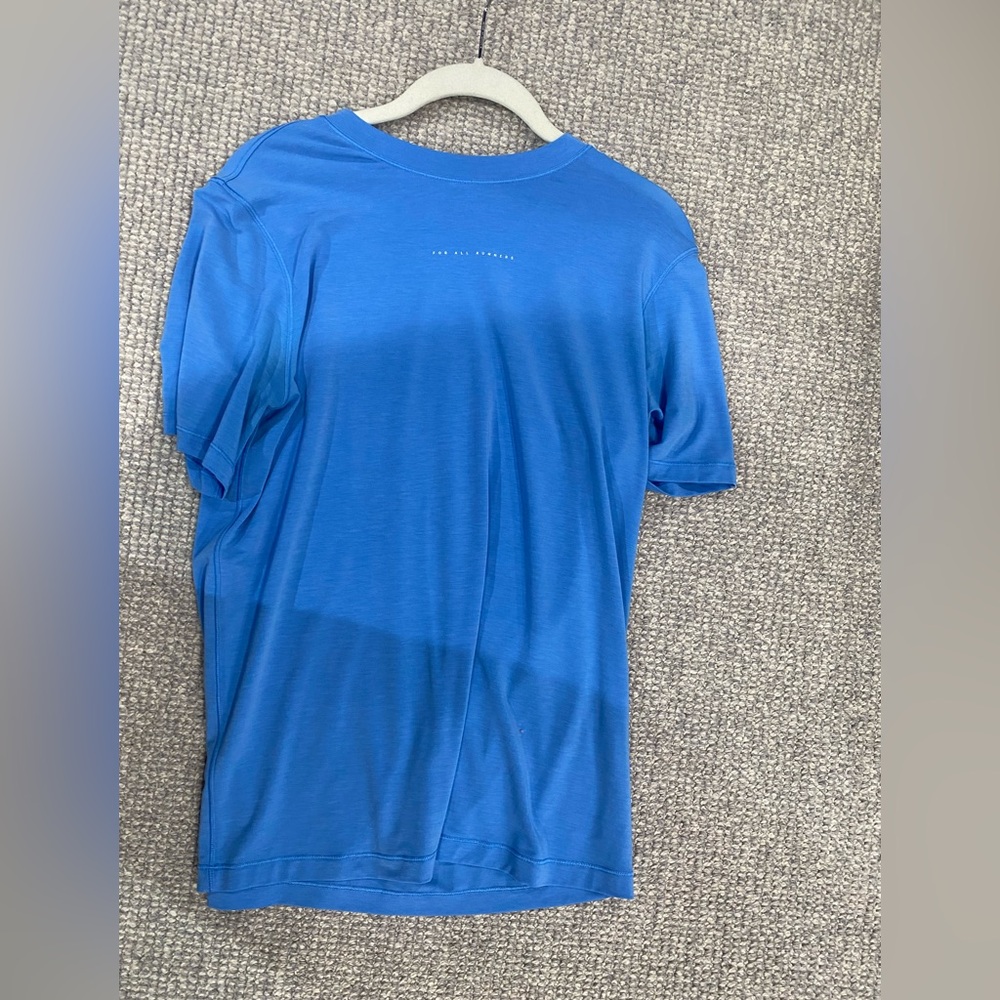 Lululemon “for all runners” Performance T-Shirt